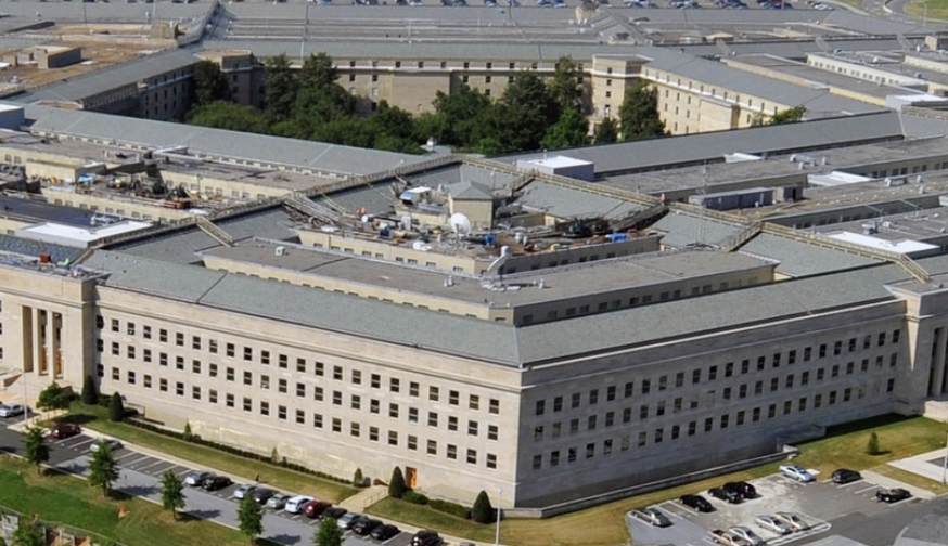 Pentagon lisää sensuuria