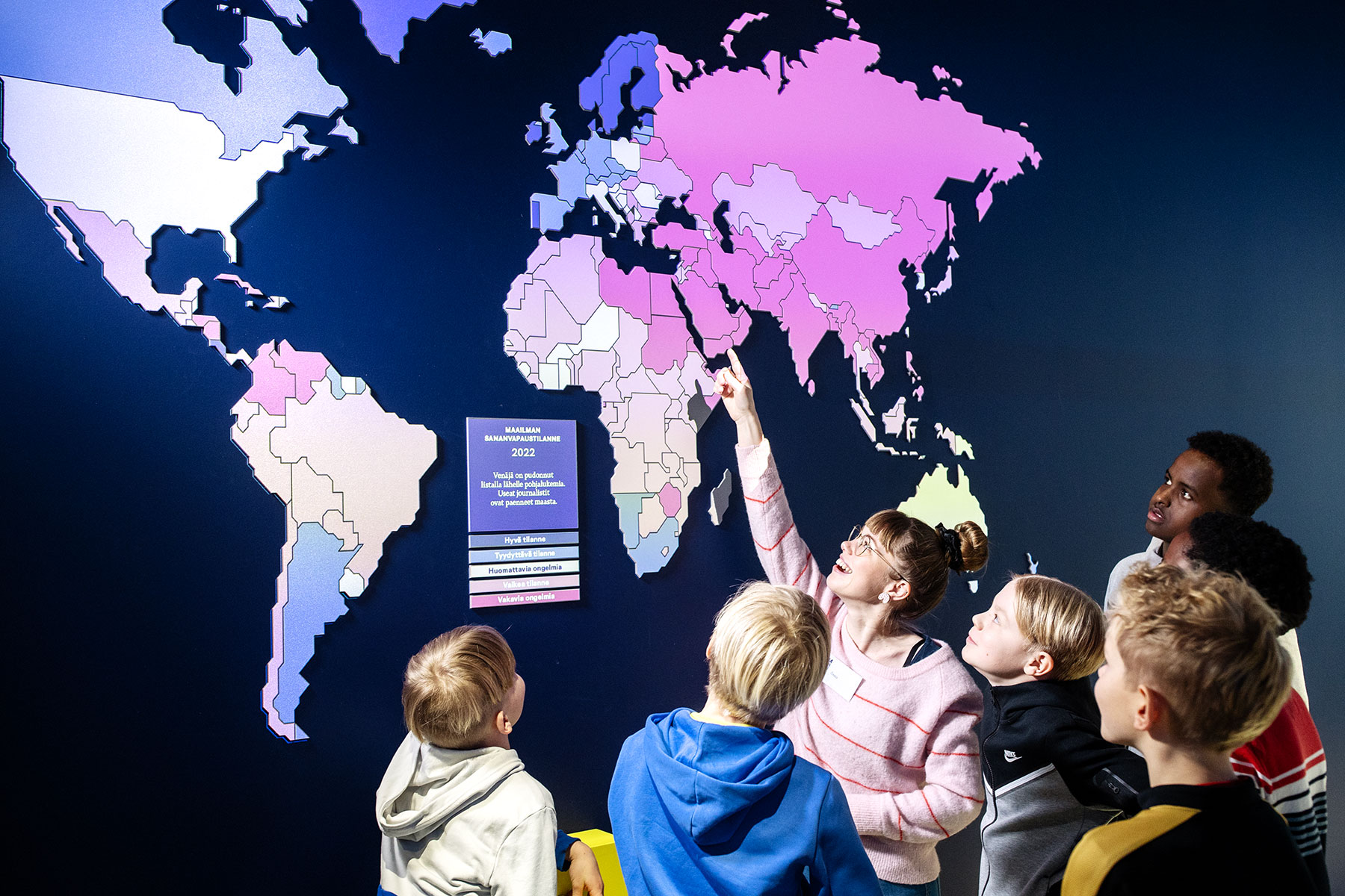 HS perustaa mediakoulun